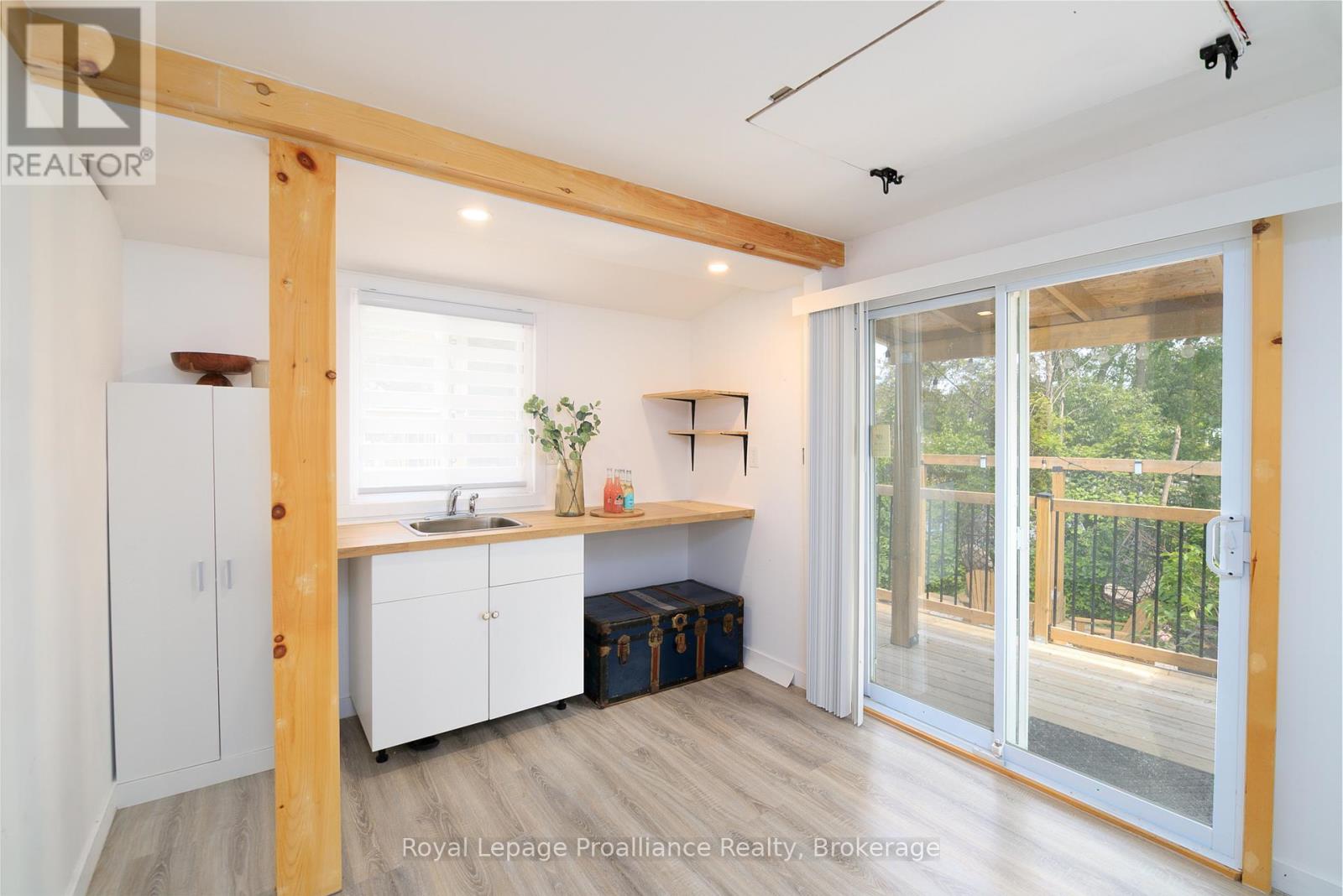 83 MOIRA STREET E - 27