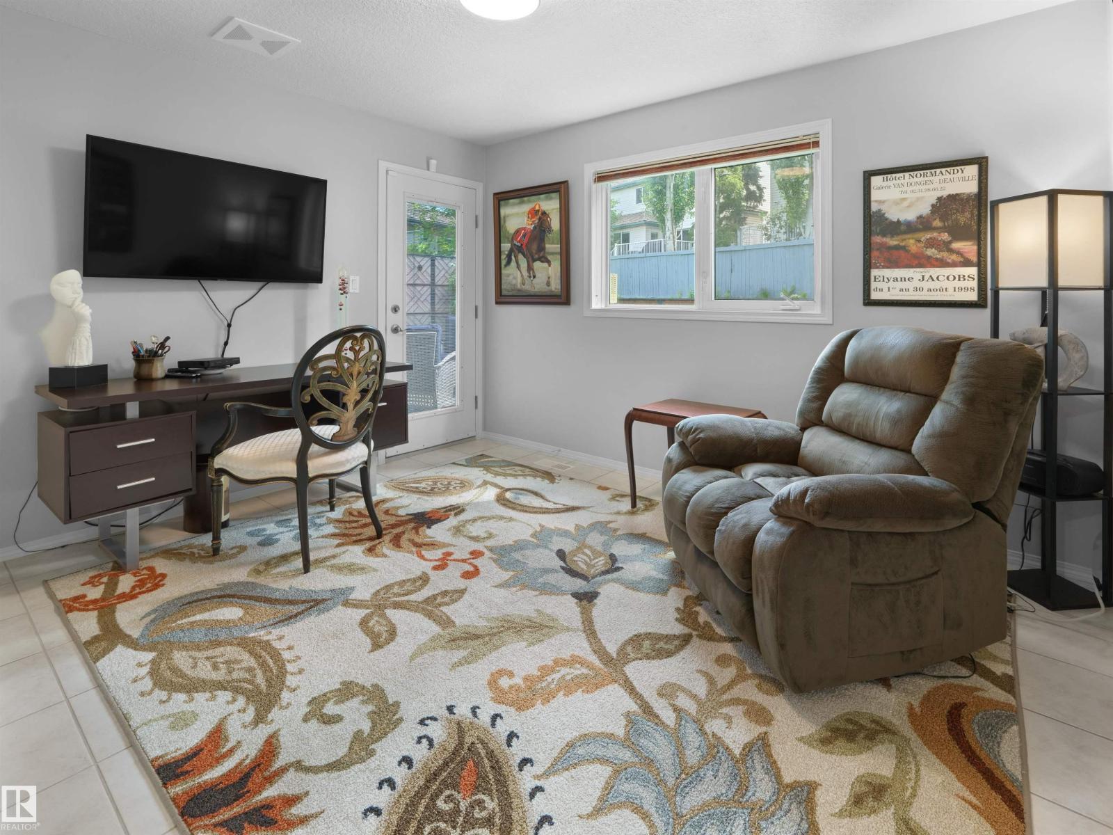 #124 215 BLACKBURN DR E SW - 15