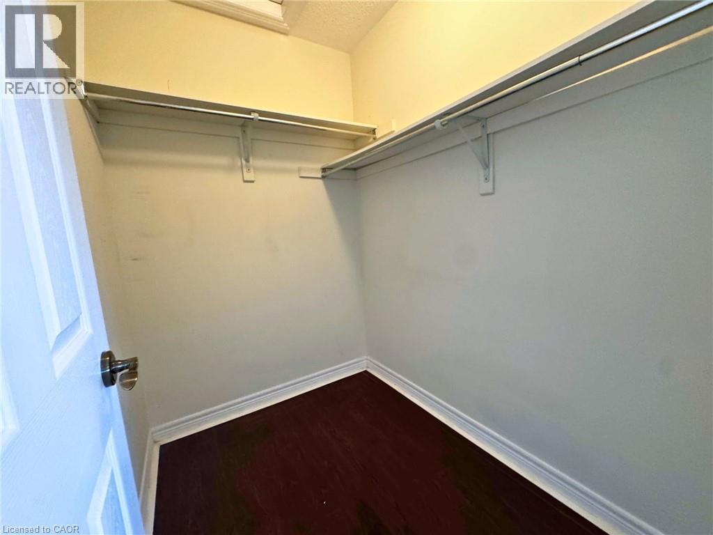 11 KEITH Crescent - 12