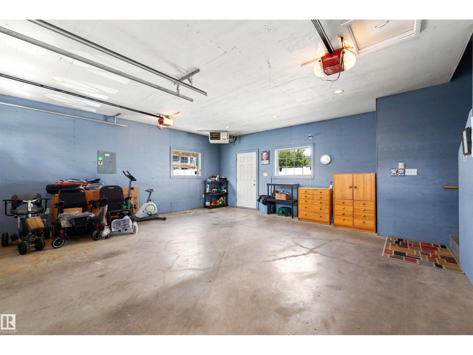 15310 108 AV NW - 25