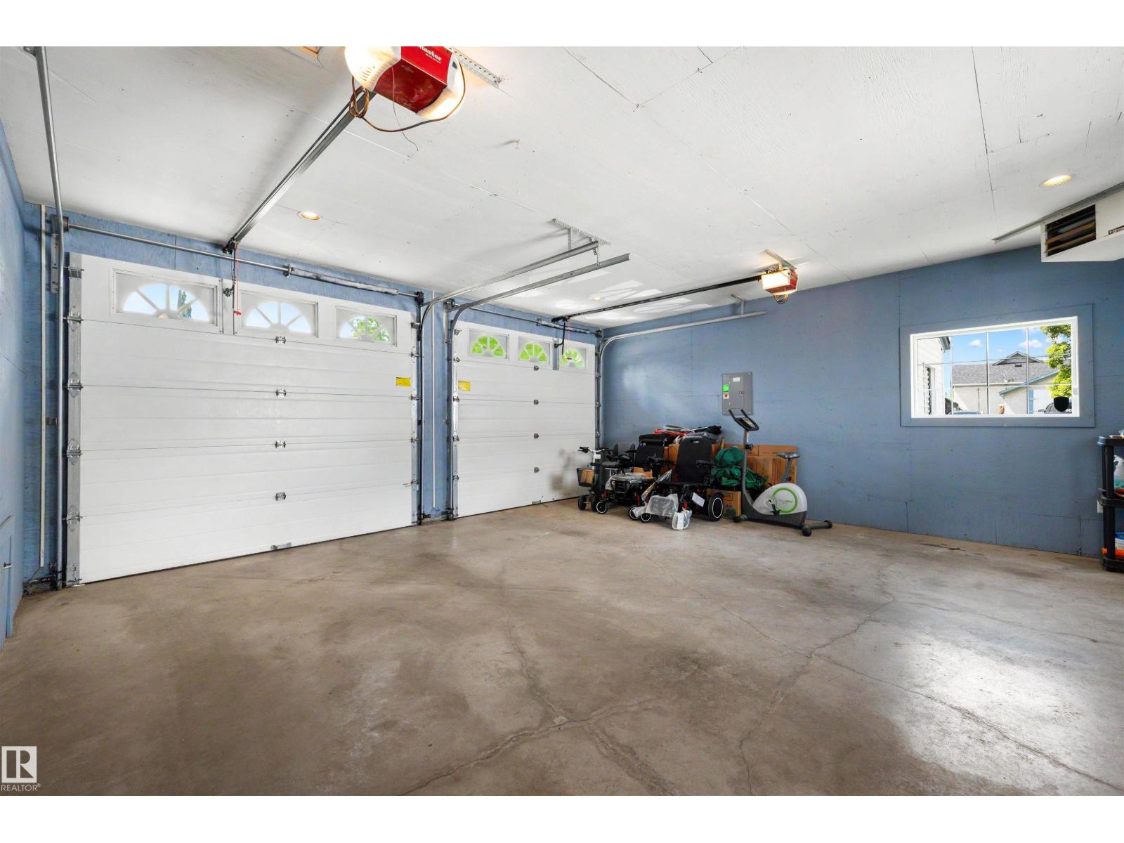 15310 108 AV NW - 24