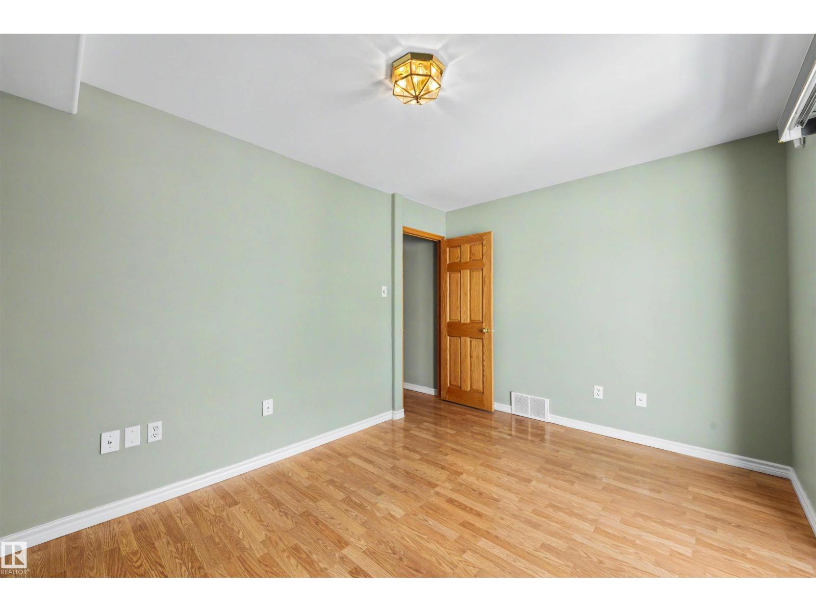 15310 108 AV NW - 26