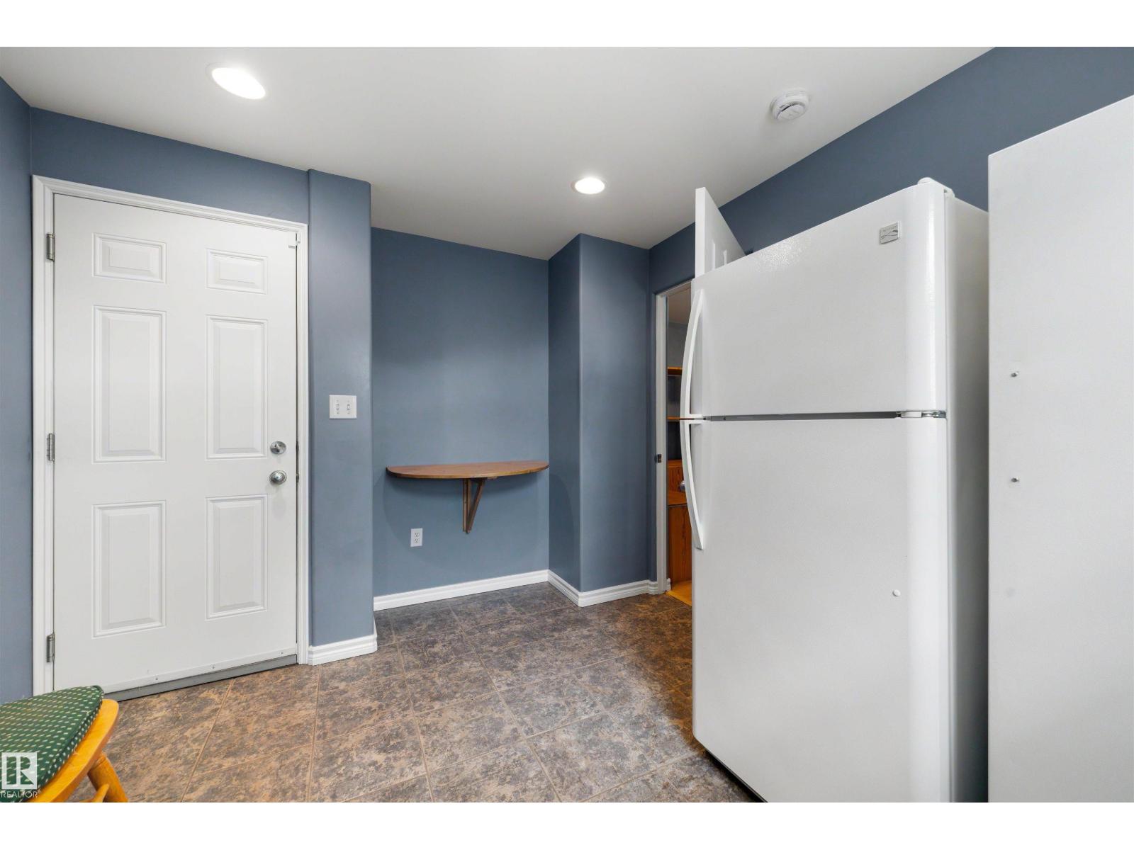 15310 108 AV NW - 23
