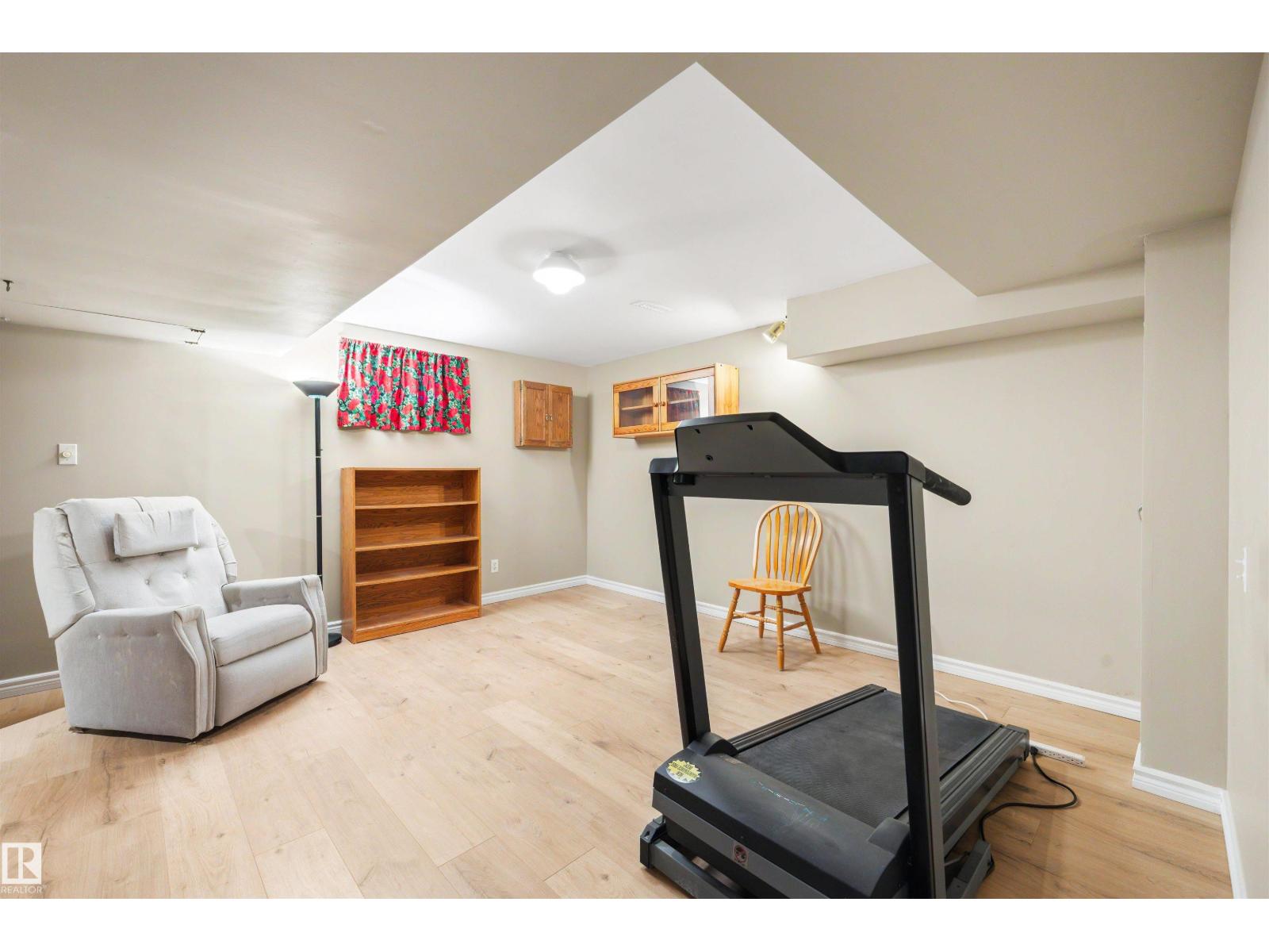 15310 108 AV NW - 45