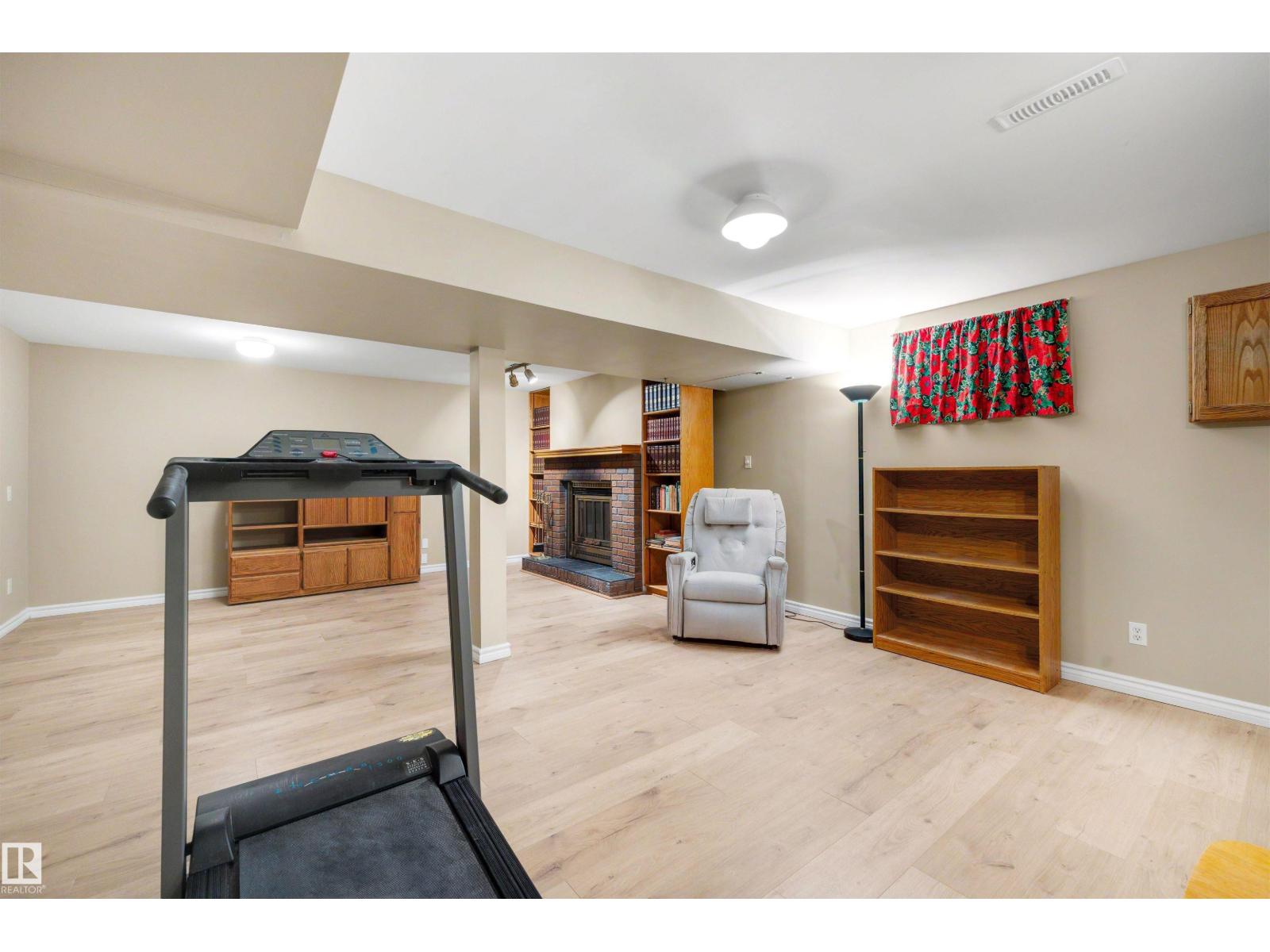 15310 108 AV NW - 44