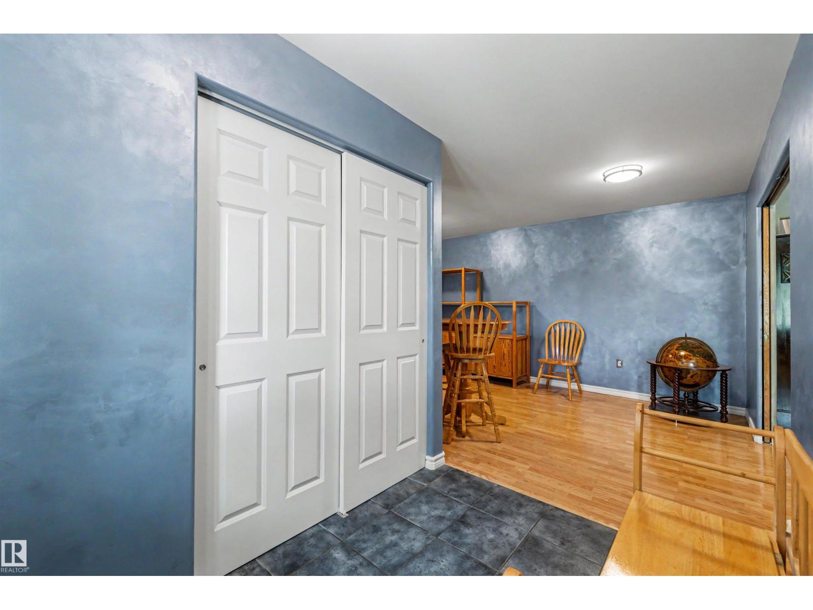 15310 108 AV NW - 18