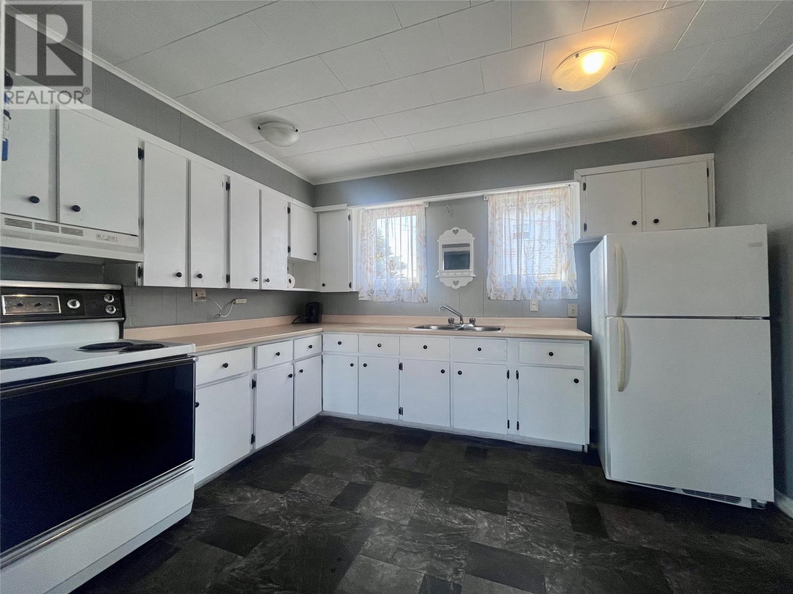 8 Brookfield Road - Image 4