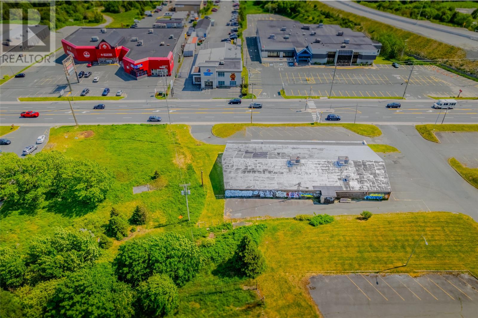 680-686 Topsail Road thumbnail 12
