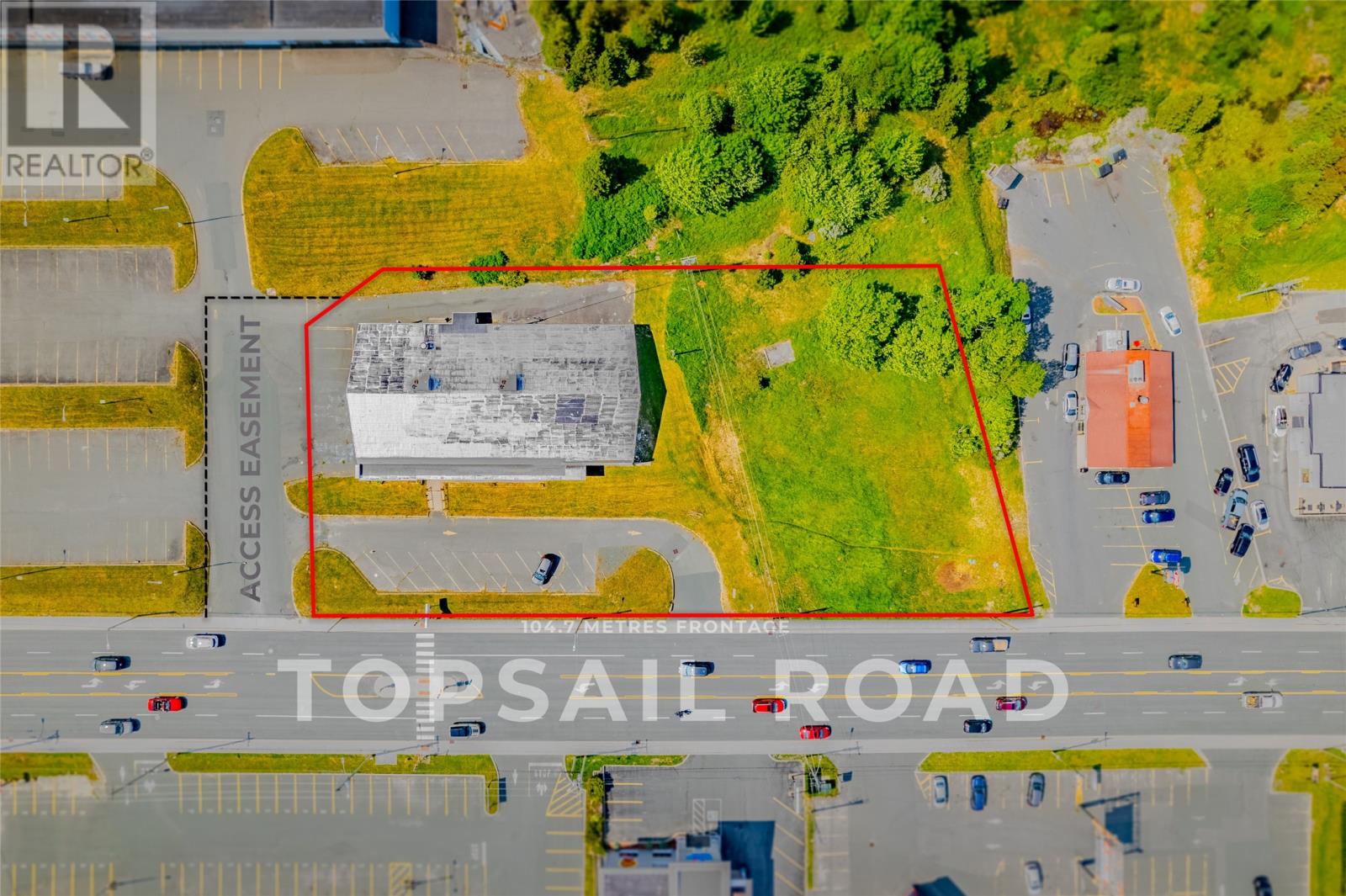 680-686 Topsail Road thumbnail 2