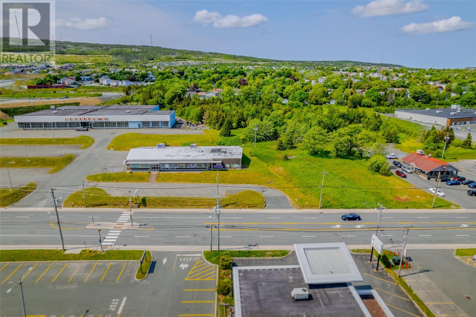 680-686 Topsail Road thumbnail 5