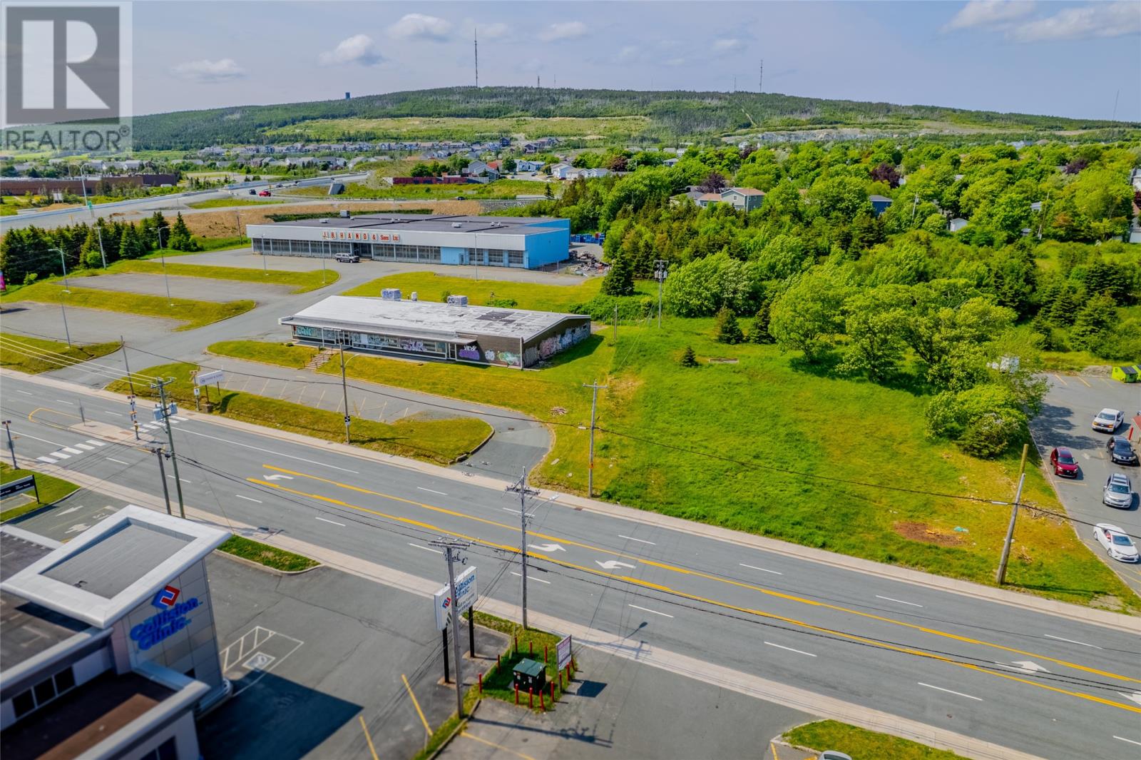 680-686 Topsail Road thumbnail 6