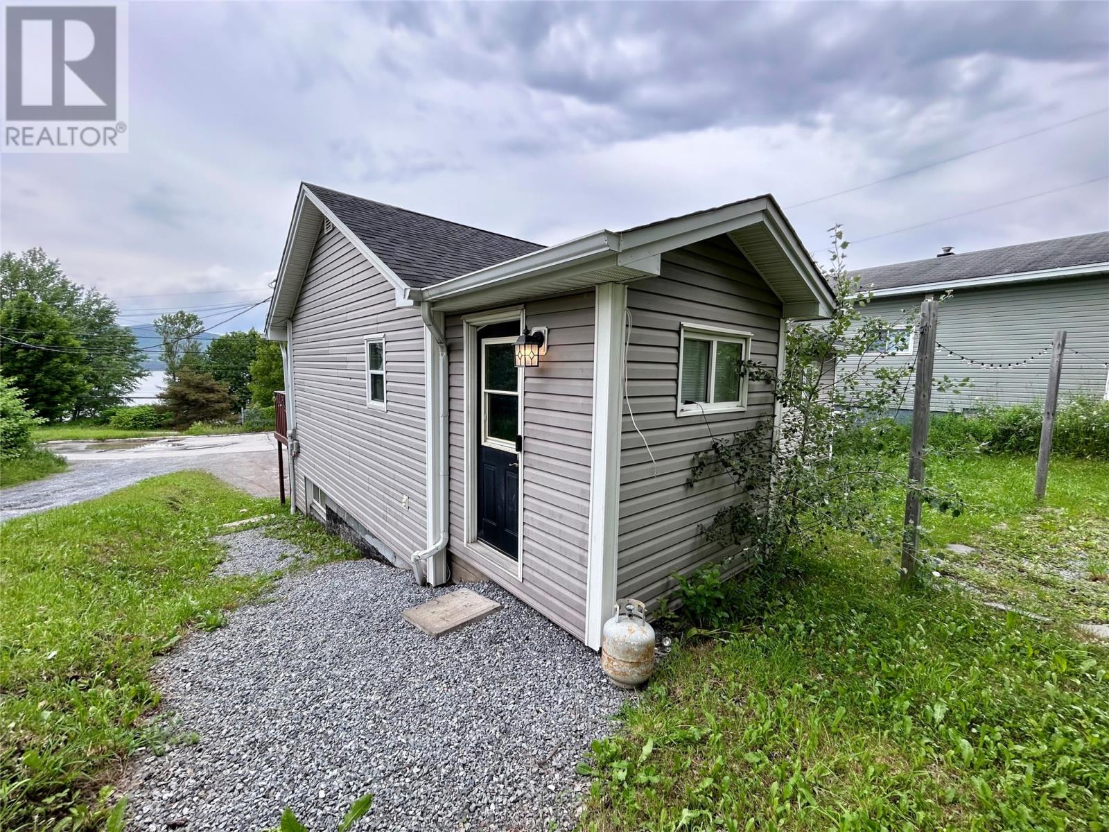 14 Riverhead Road - 21
