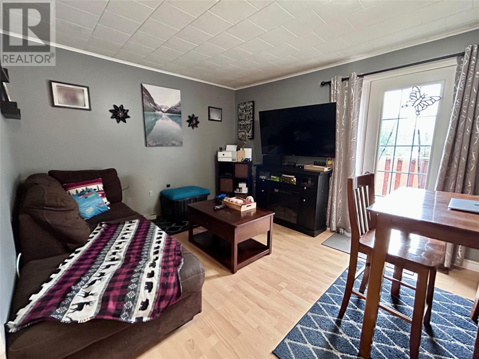 14 Riverhead Road - 4