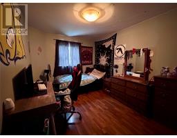 14 Riverhead Road thumbnail 14