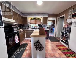 14 Riverhead Road thumbnail 3