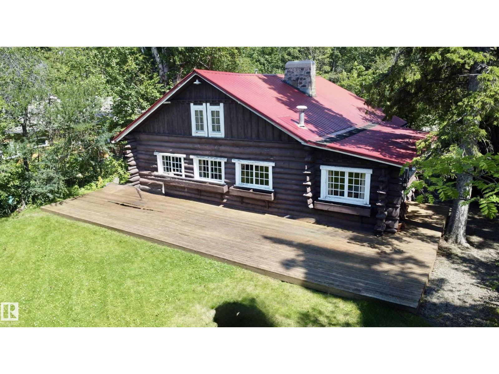 4 Gibbons AV - 4