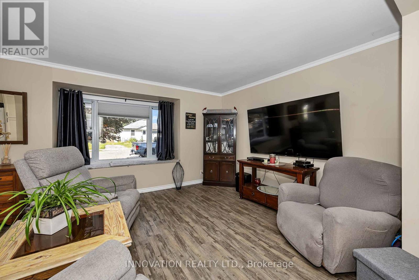 2 Bedroom for Sale in Renfrew – 144 FRANCIS STREET – By Peter Sagos - Image 7