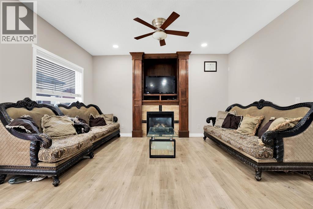 360 Saddlemont Boulevard NE - 1