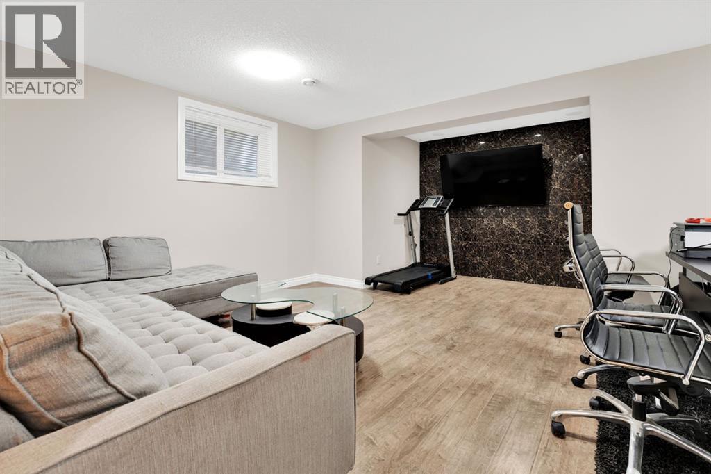 360 Saddlemont Boulevard NE - 33