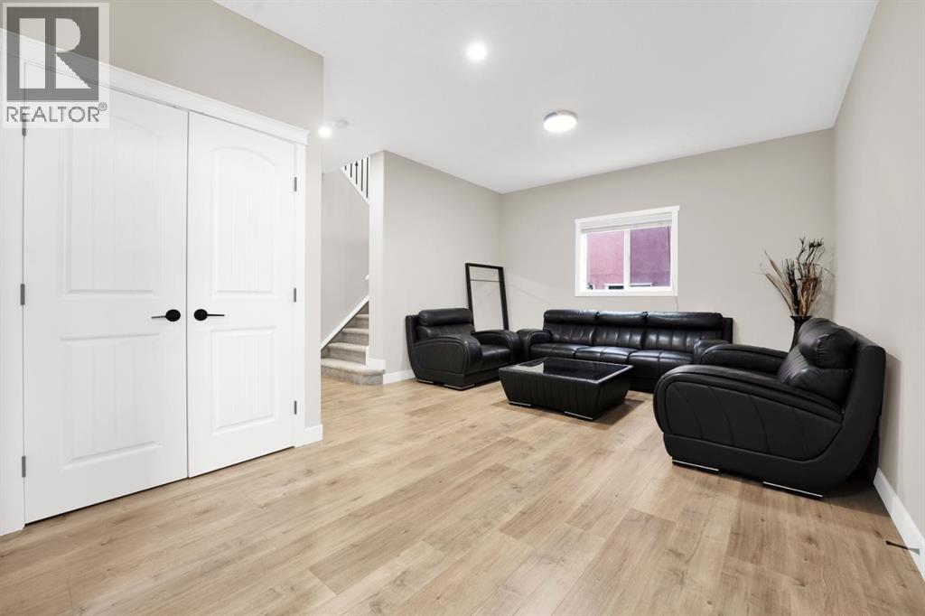 360 Saddlemont Boulevard NE - 5