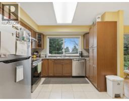 3183 Beacon Drive, Coquitlam, BC V3C3W7 Photo 13