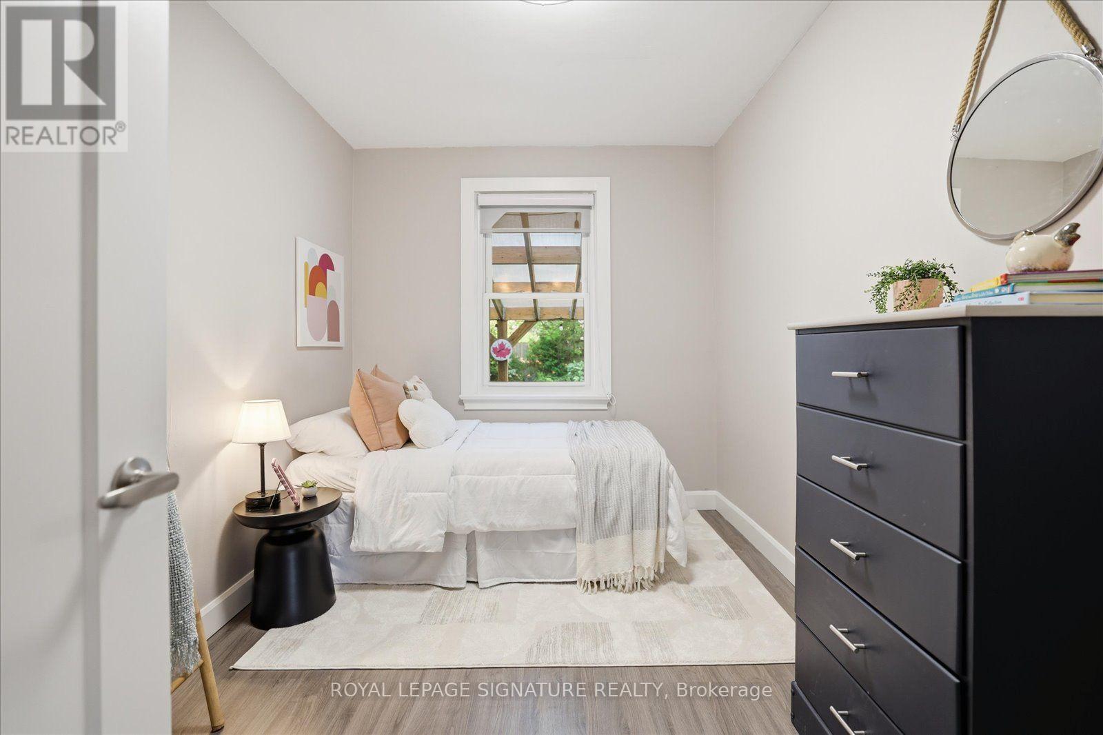 24 LATHAM AVENUE - Image 18