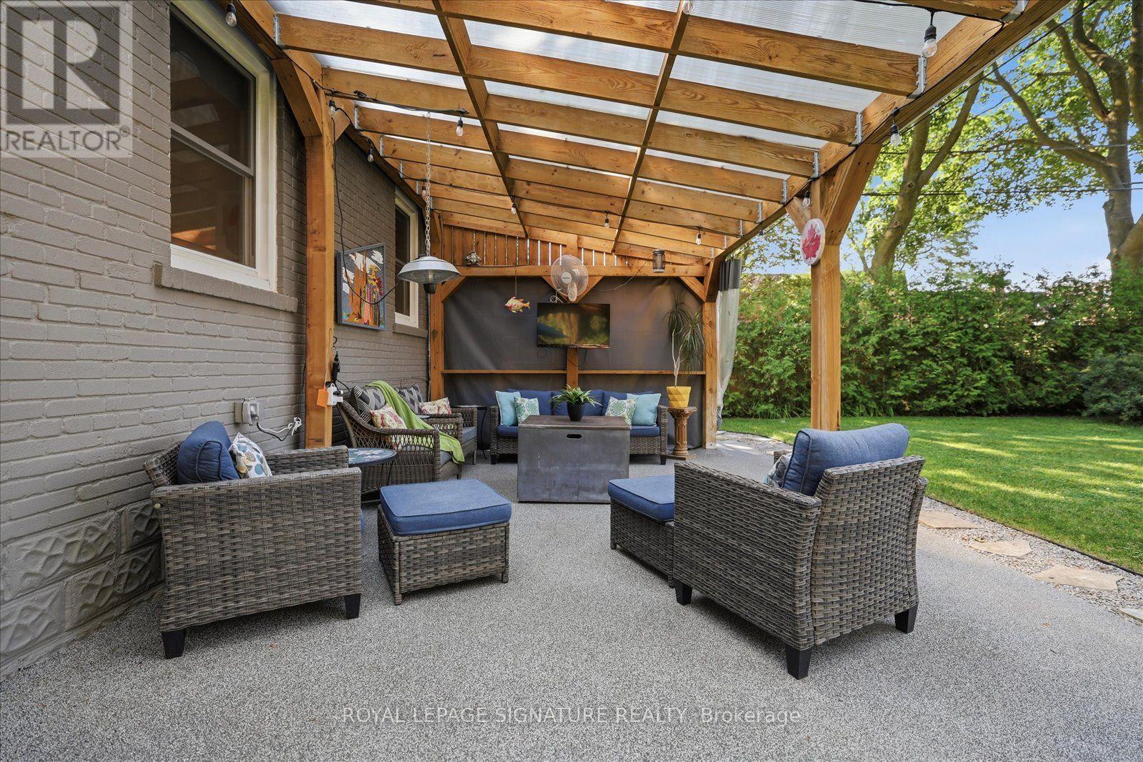 24 LATHAM AVENUE - Image 32