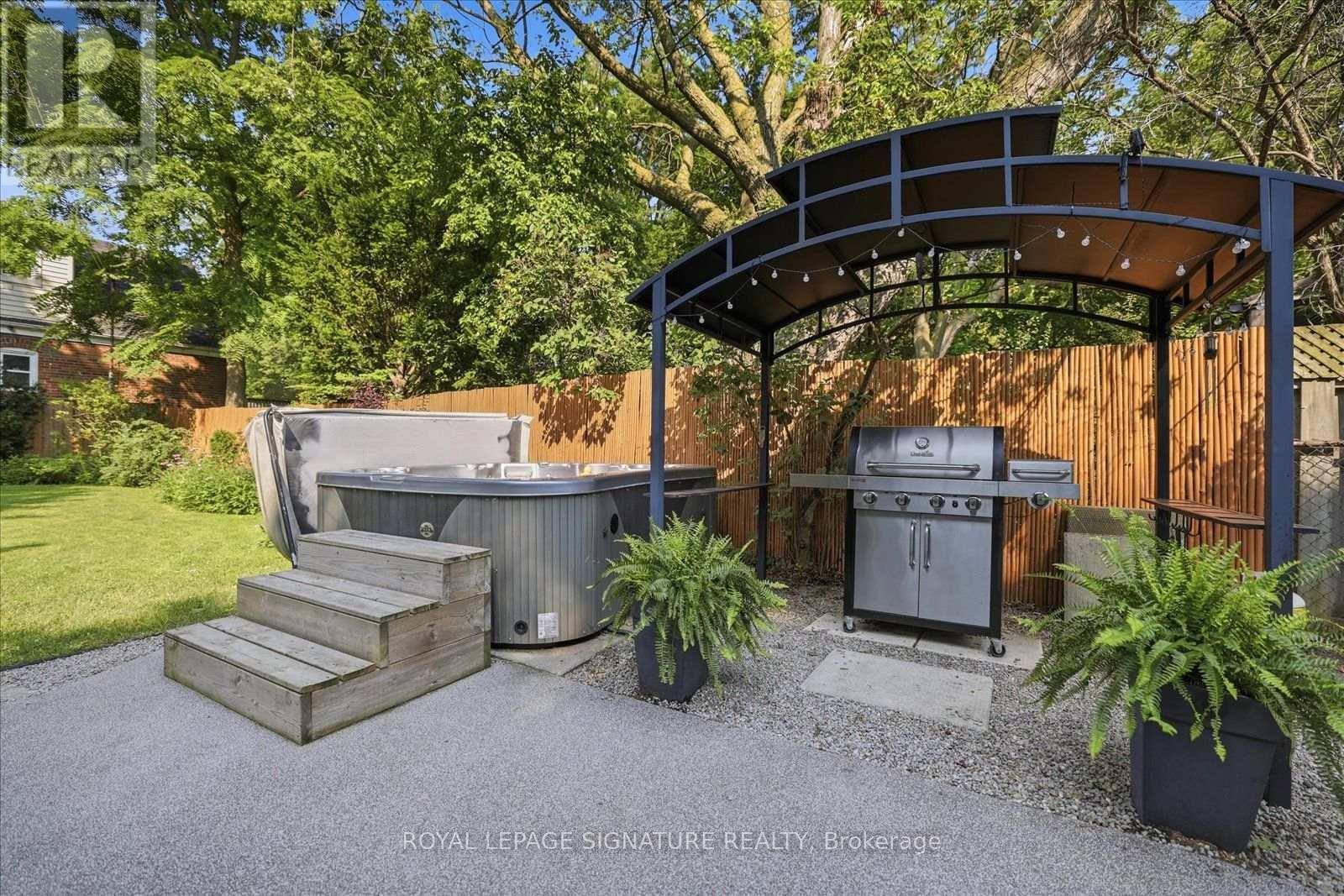 24 LATHAM AVENUE - Image 34