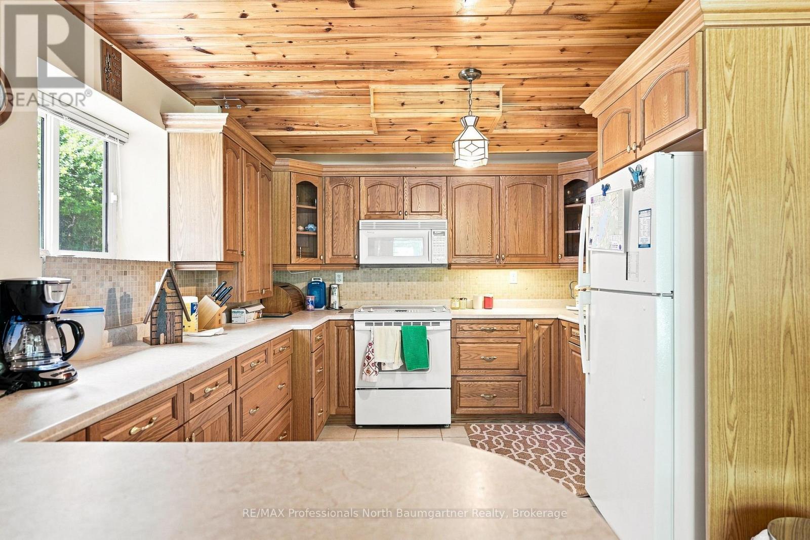 1125 PROVIDENCE DRIVE - 9