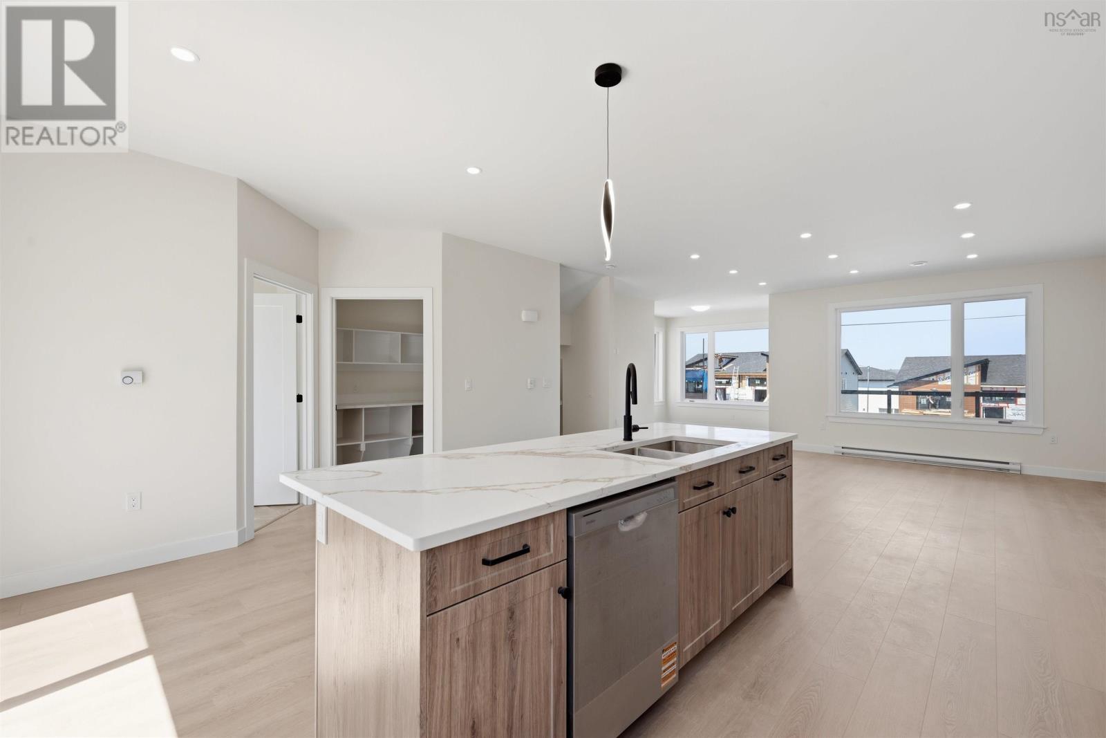 9 Swivel Court - 19