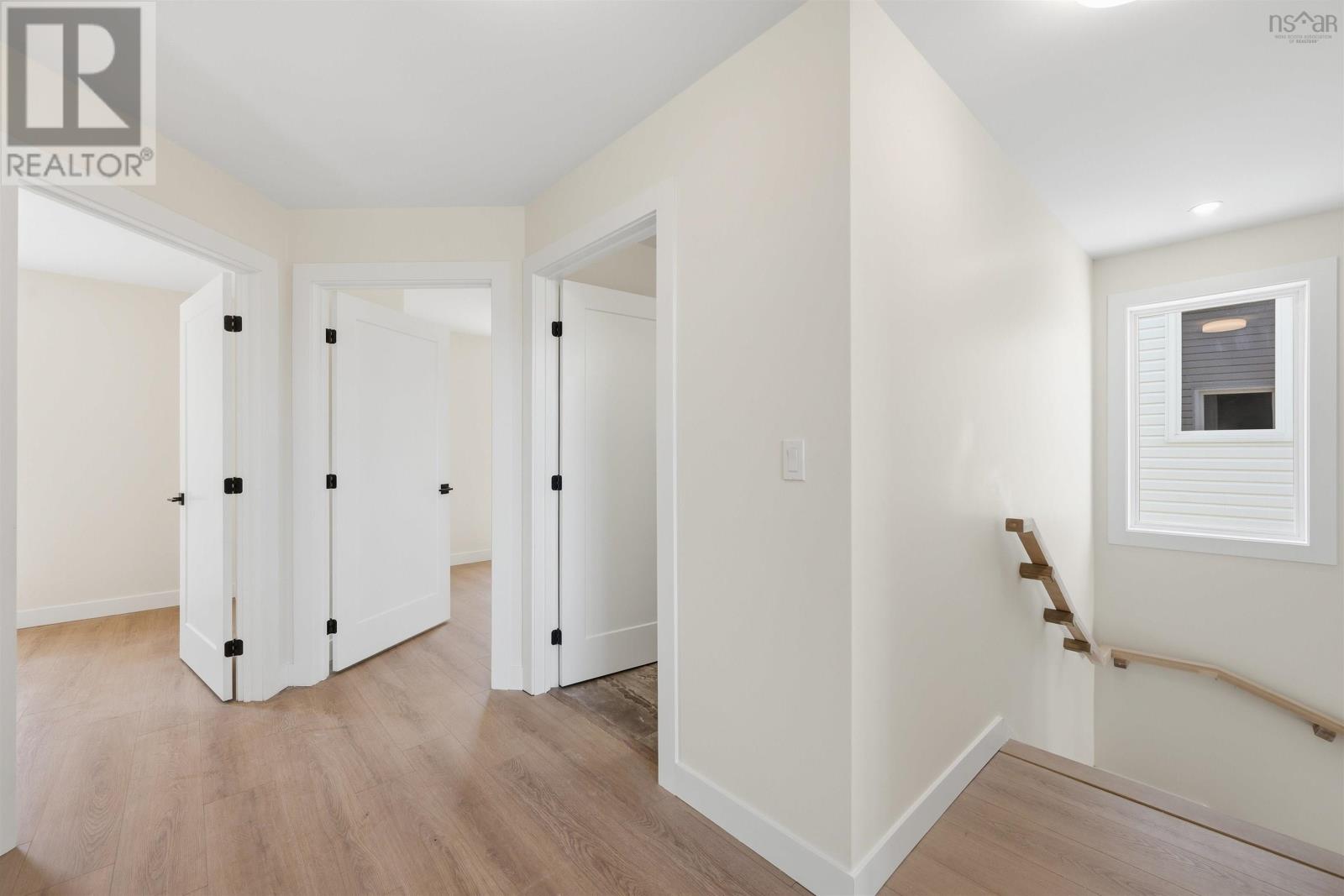 9 Swivel Court - 25