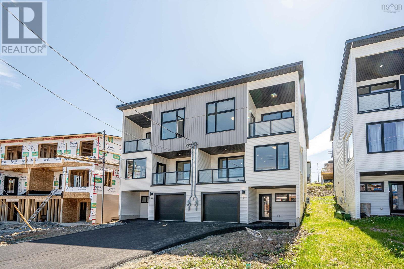 9 Swivel Court - 2