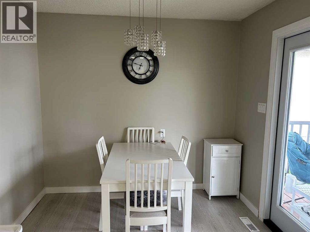 449 20 Street NE - 10