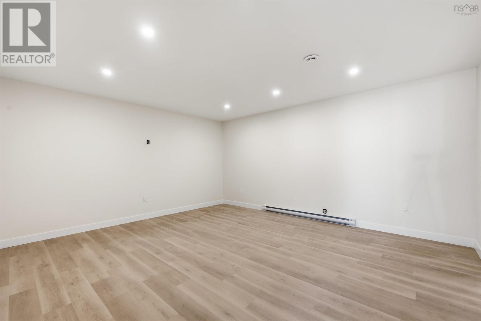 9 Swivel Court - 6