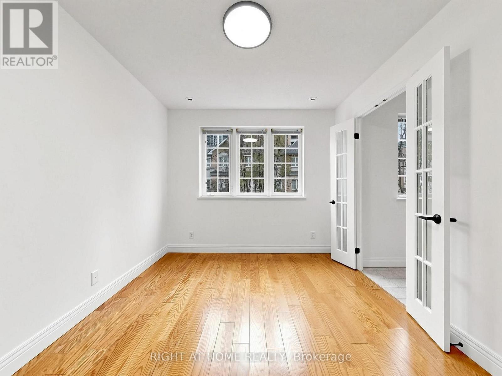 #1520 28 SOMMERSET WAY - 20