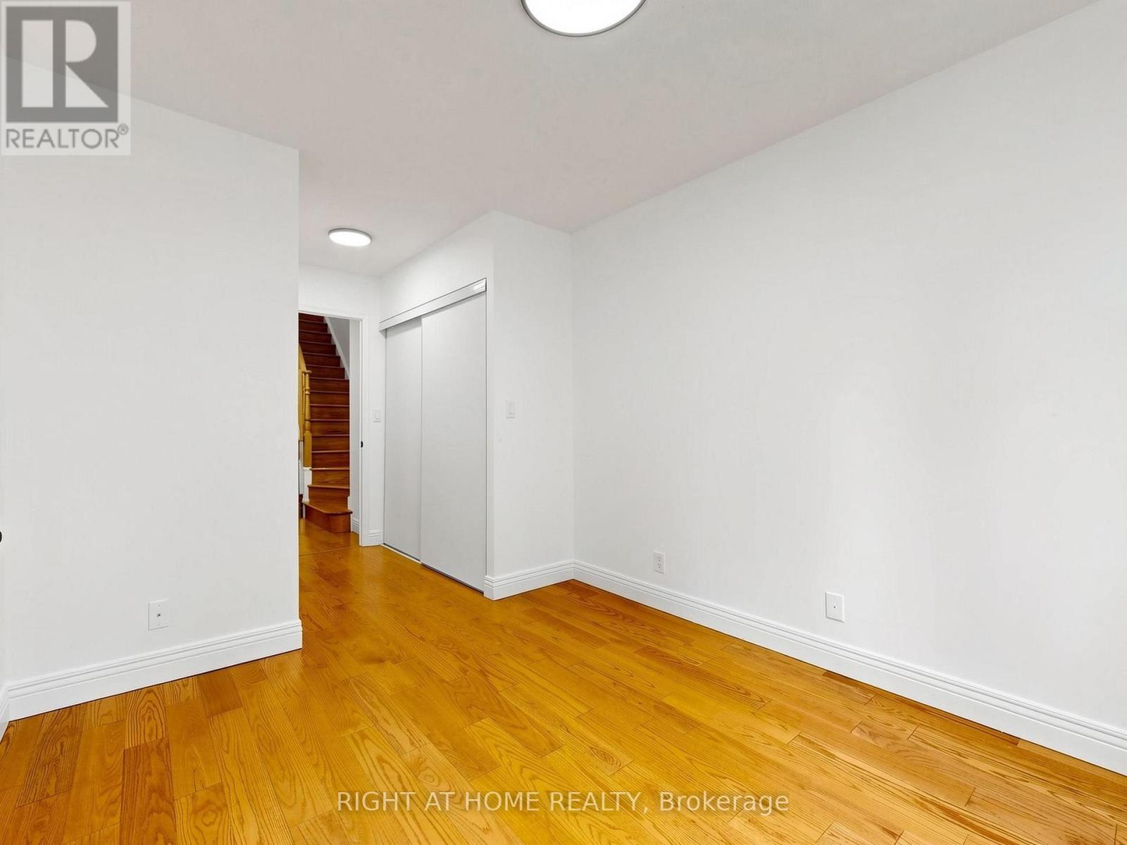 #1520 28 SOMMERSET WAY - 22
