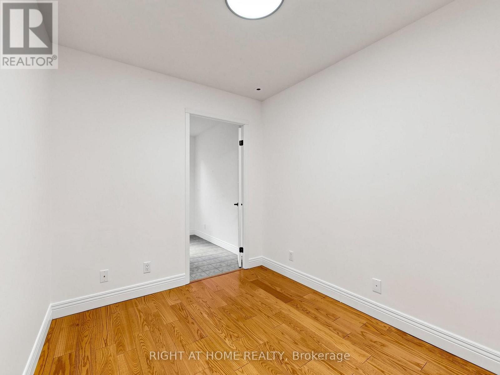 #1520 28 SOMMERSET WAY - 25