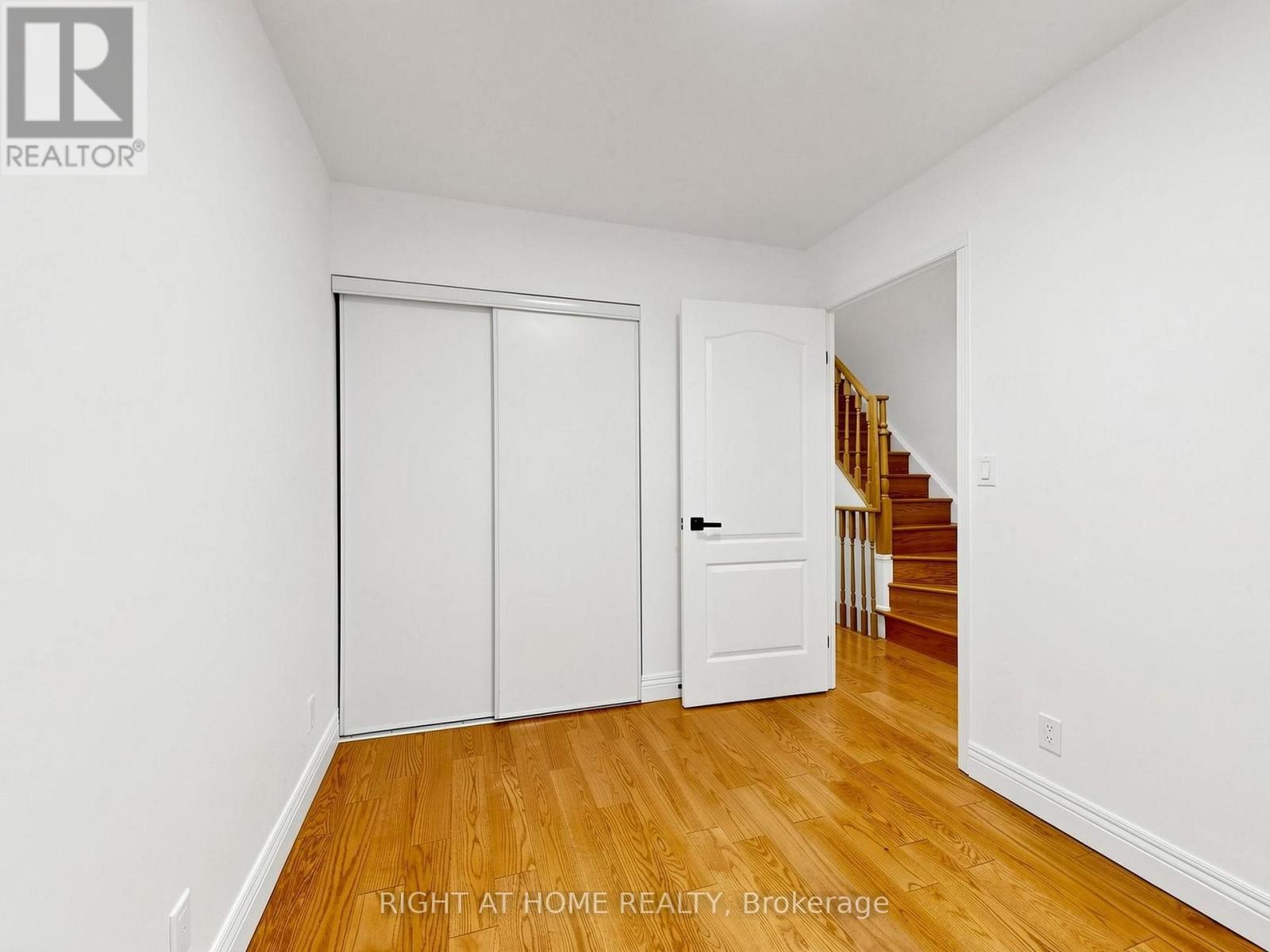 #1520 28 SOMMERSET WAY - 27