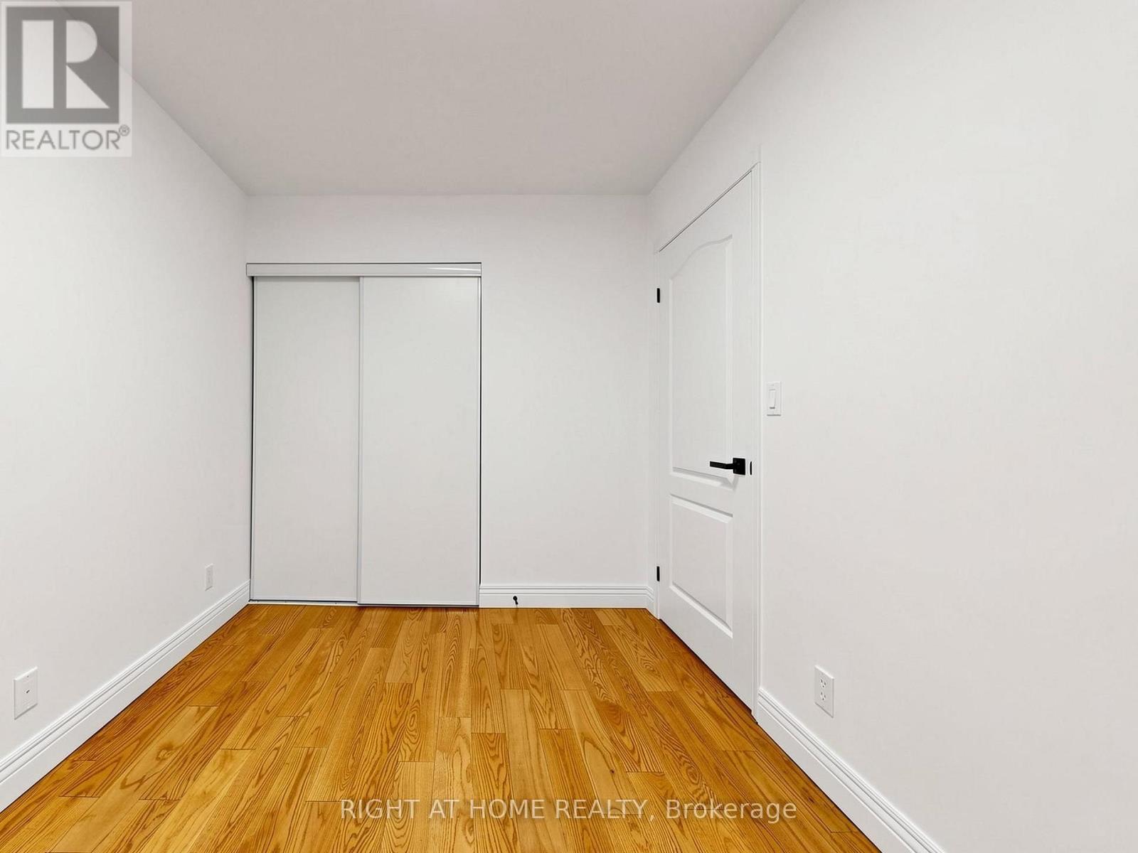 #1520 28 SOMMERSET WAY - 28