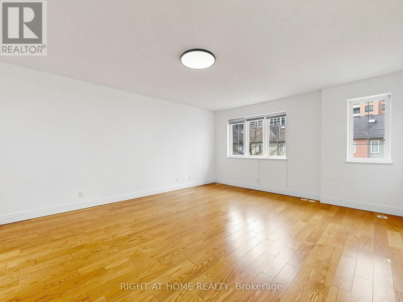 #1520 28 SOMMERSET WAY - 36