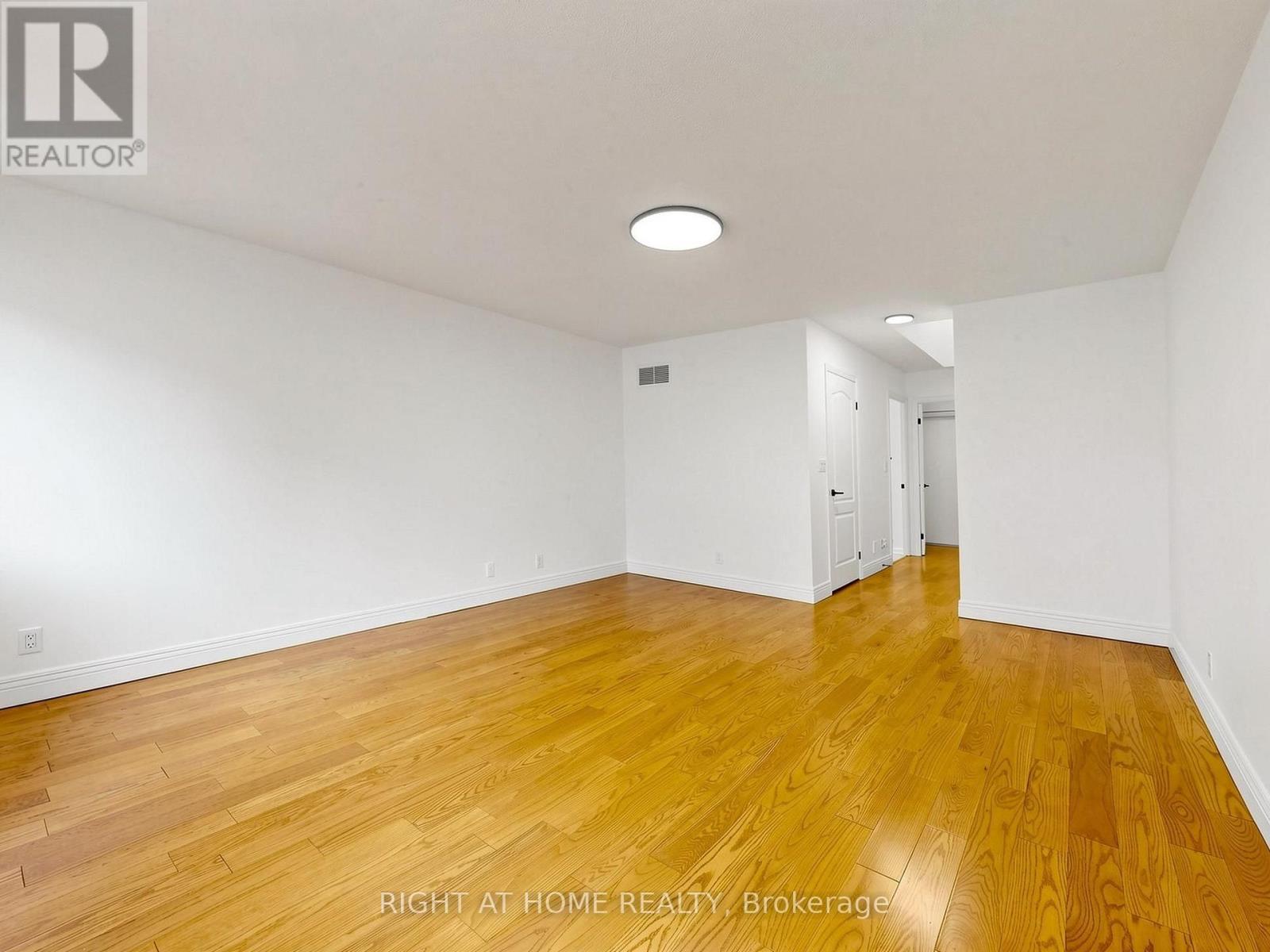 #1520 28 SOMMERSET WAY - 39