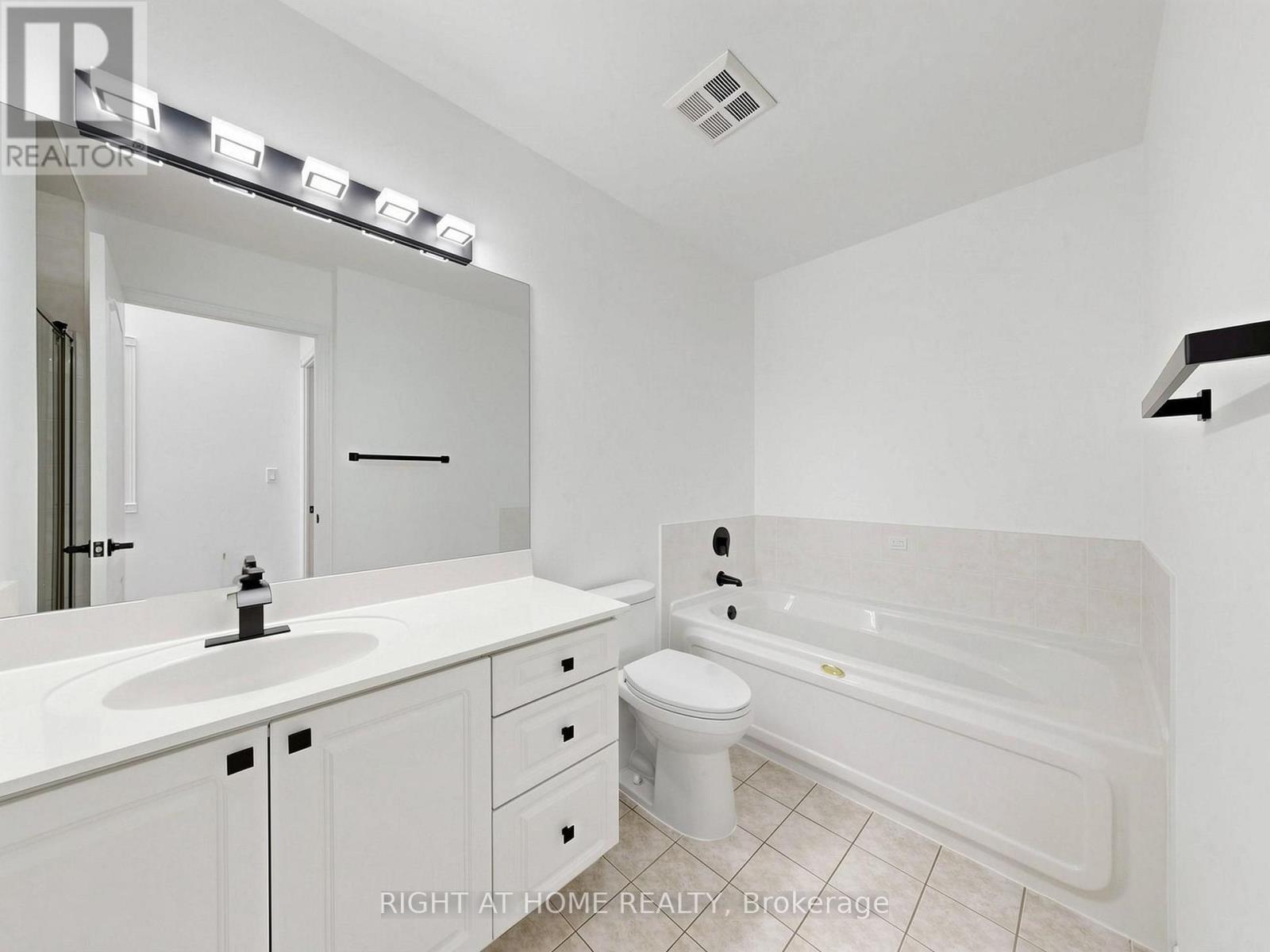 #1520 28 SOMMERSET WAY - 41