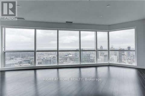 #5016 386 YONGE STREET - Image 4