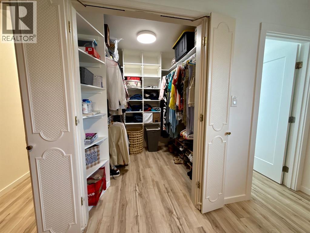 2015 24 Street S - 13