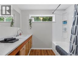 3115 Rinvold Rd, Hilliers, BC V9K1X3 Photo 23