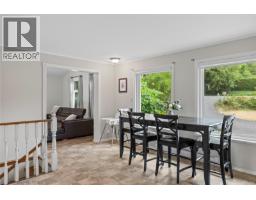 Primary Bedroom - 3115 Rinvold Rd, Hilliers, BC V9K1X3 Photo 8