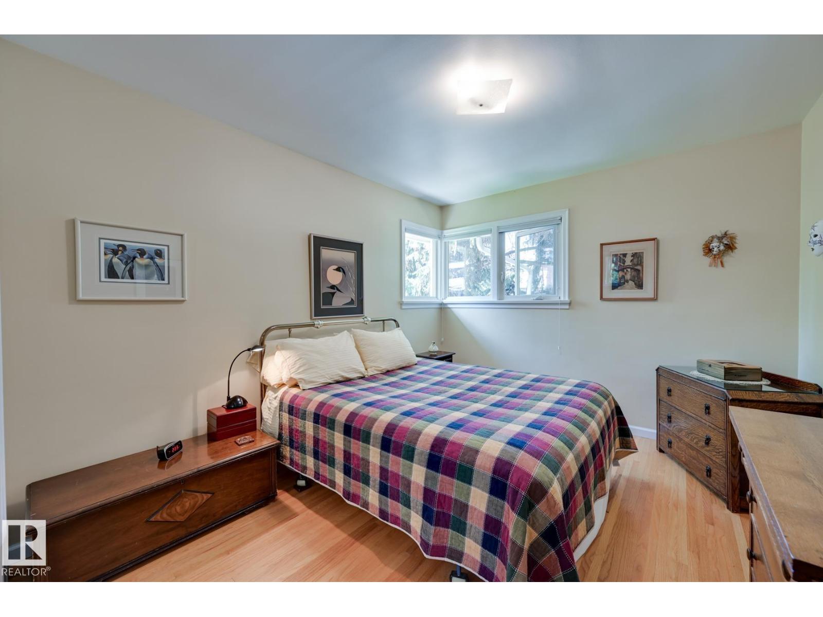 13503 106A AV NW - 32