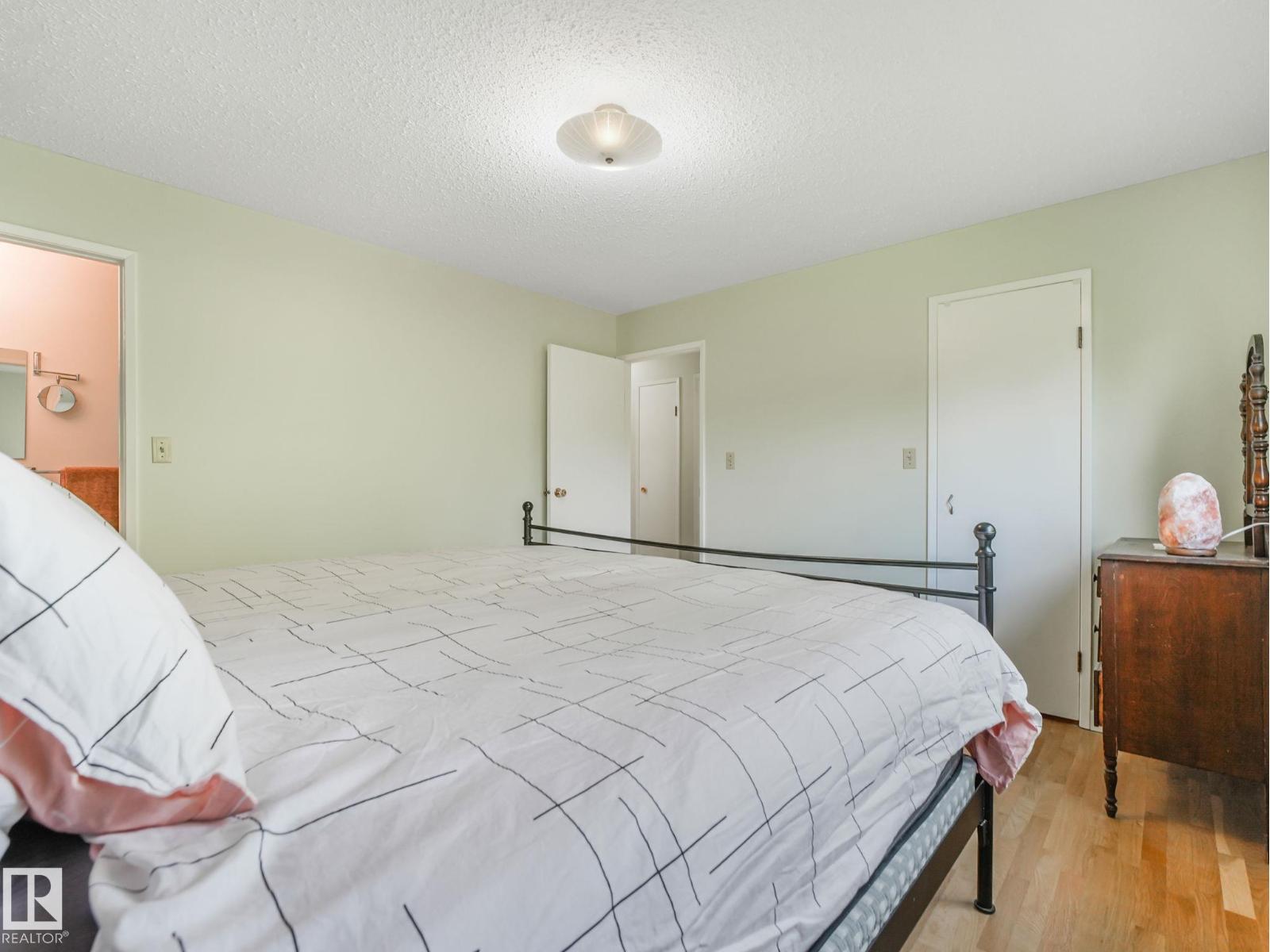 32 Malvern DR - 25
