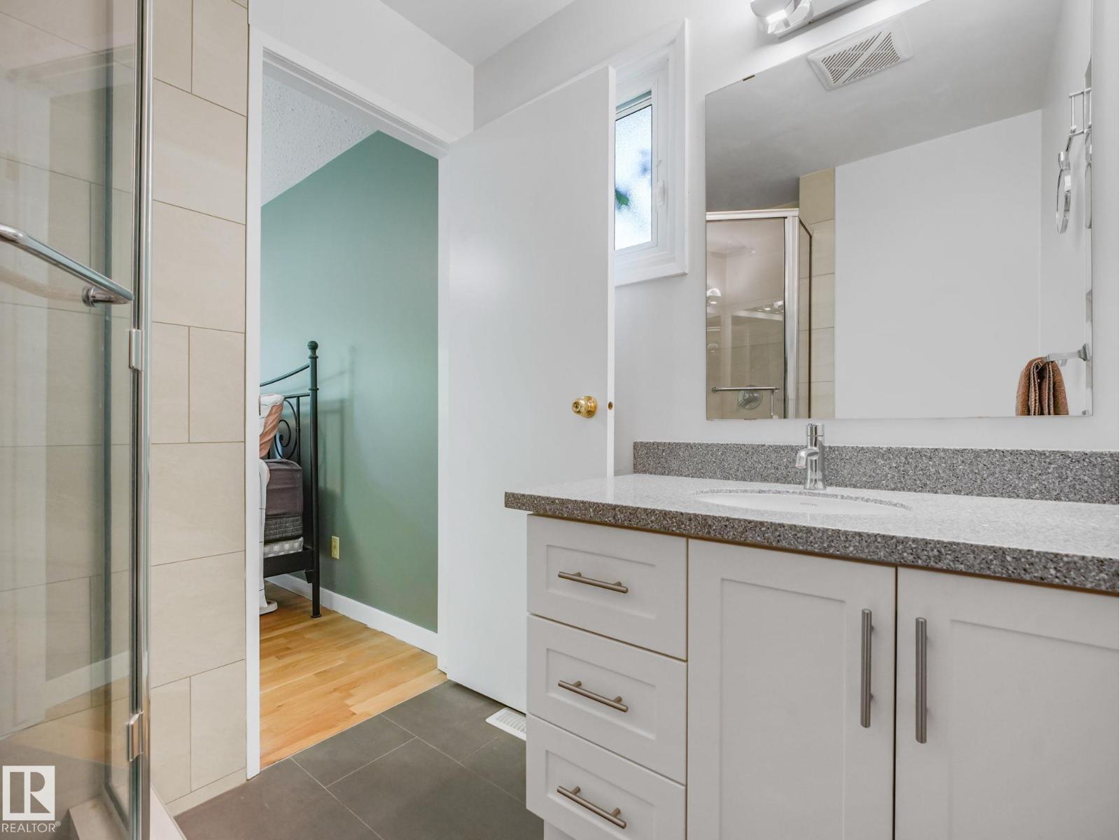 32 Malvern DR - 27
