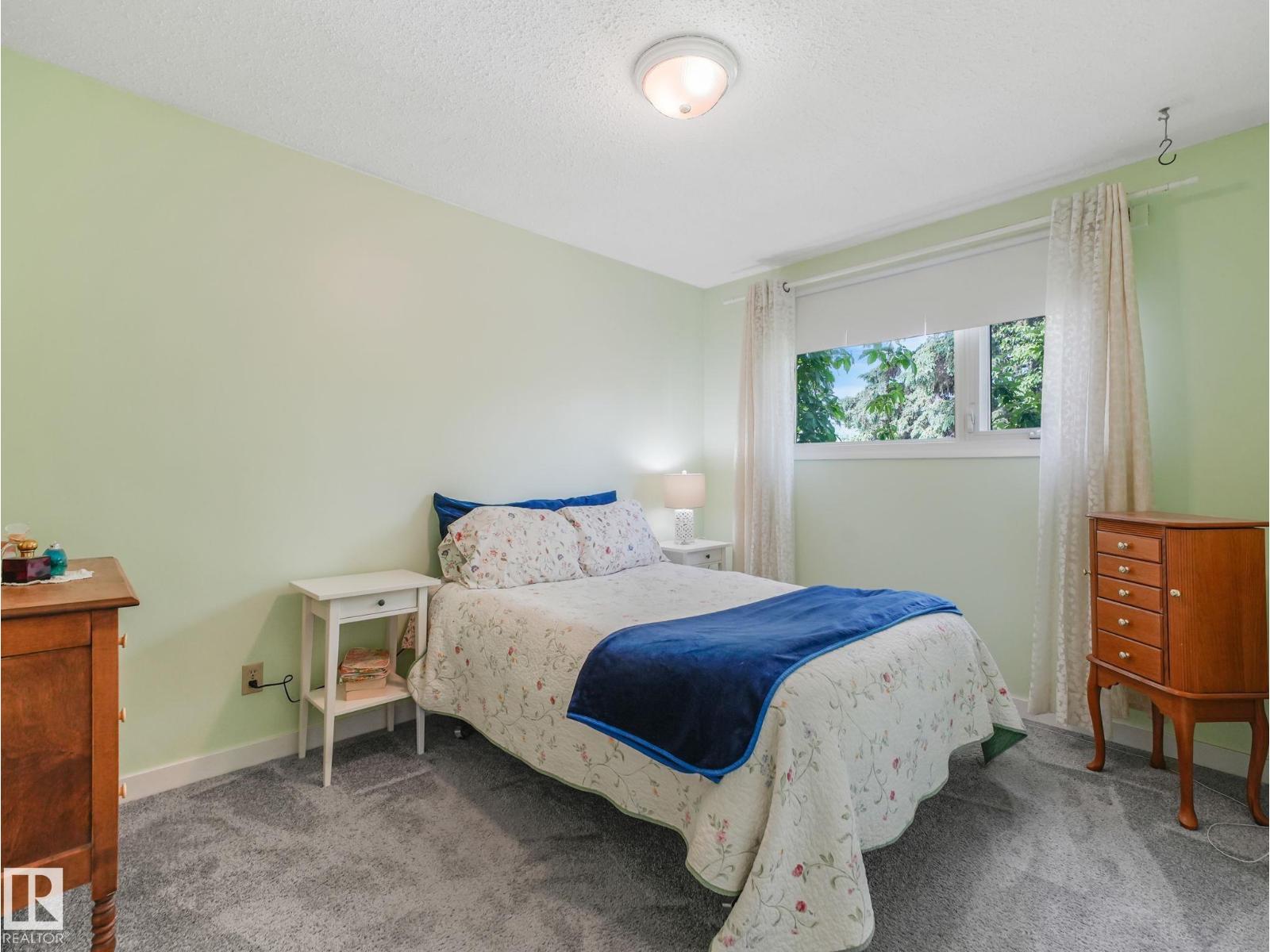 32 Malvern DR - 29